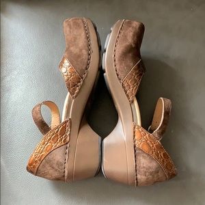 Dansko Sally Mary Jane clog - brown suede/faux crc